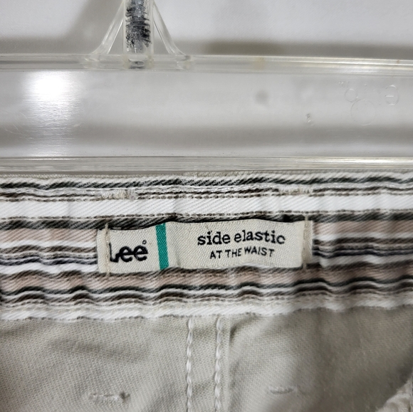 Lee beige jeans, stretch, women's 22W  #1083 - Picture 3 of 5